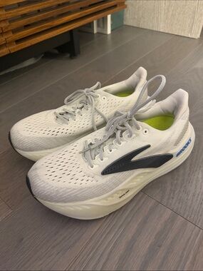 Brooks glycerin max 2 men’s size 8.5 GUC